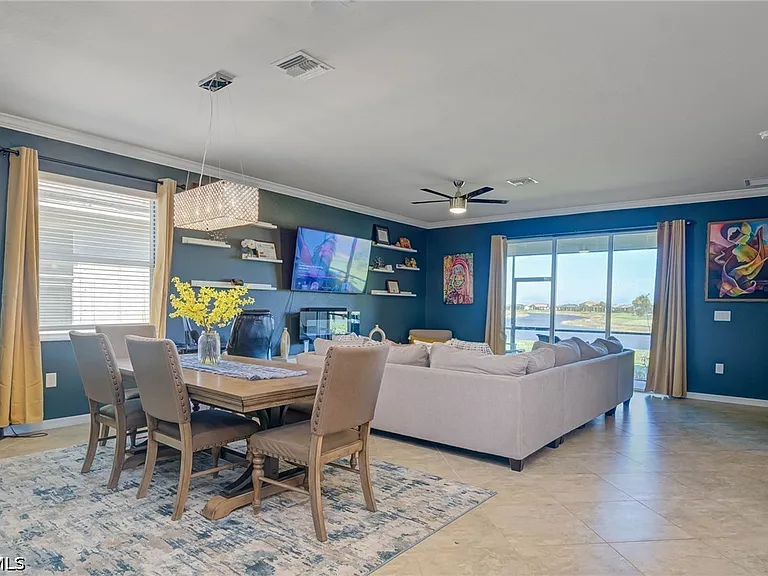 3652 E Hampton Cir — Photo 4