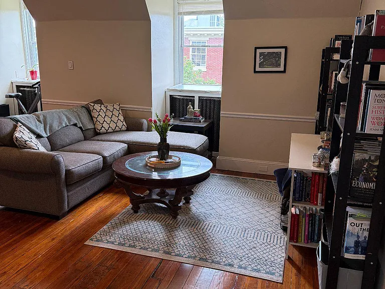 1723 Pine St #4 — Photo 1