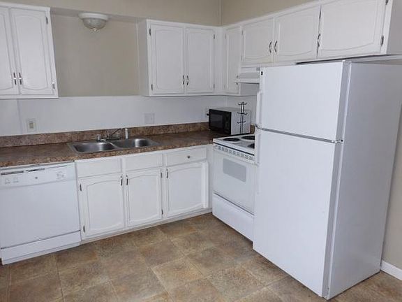 5th image of 80 Washington Blvd APT 5