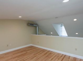 121 S 18th St FLOOR 2, Philadelphia, PA 19103