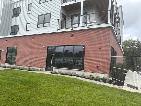 5th image of 1391 Main St #201