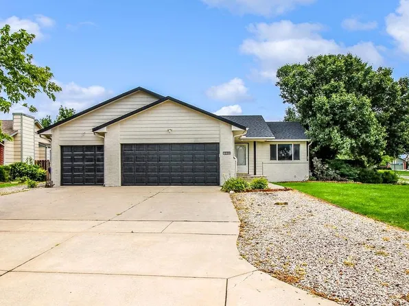 1220 Summerwood Cir, Goddard, KS 67052
