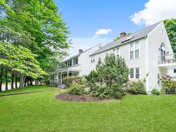 2nd image of 625 Ashford Ave