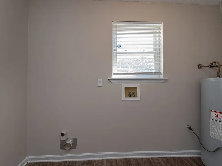 2937 Dahlia Dr — Photo 15
