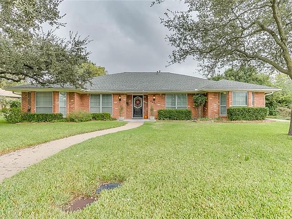 2nd image of 6621 Kingswood Dr