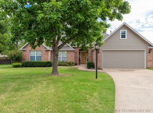 9719 N 101st East Ave, Owasso, OK 74055