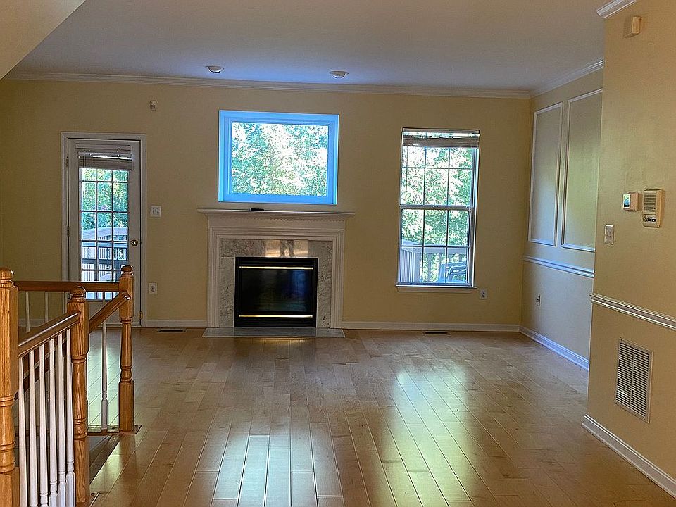 1st image of 13281 Coppermill Dr