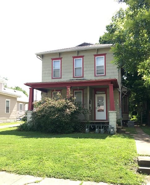 1st image of 1913 S Elm St