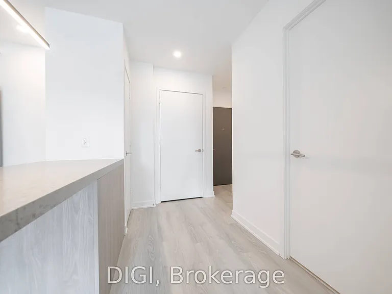 57 Spadina Ave #504 — Photo 10