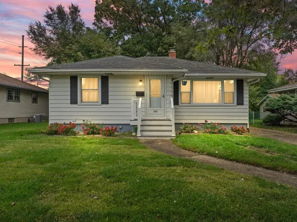 252 Briar Ln, Munster, IN 46321