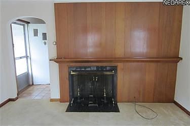 5th image of 27421 Parkwood Dr