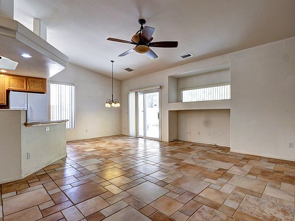 4th image of 1512 Echo Falls Ave