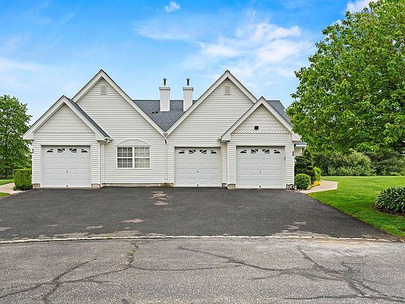 5th image of 43 Summerfield Ln N