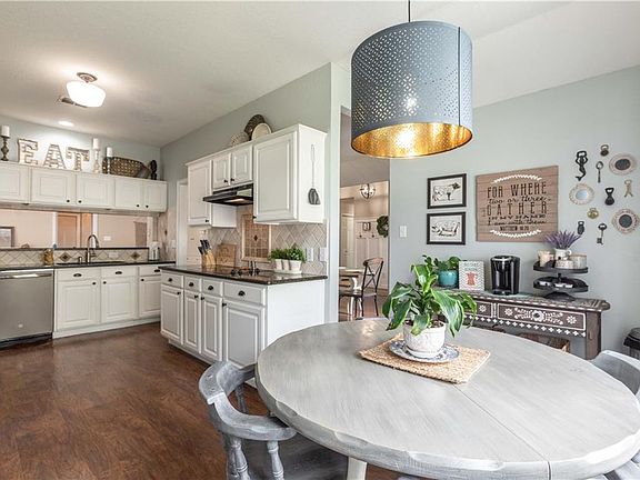 5th image of 109 S Alta Mesa Ct