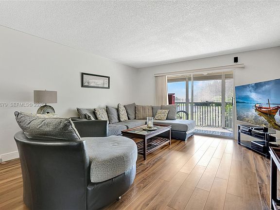 4th image of 12500 SW 6th St APT 311N