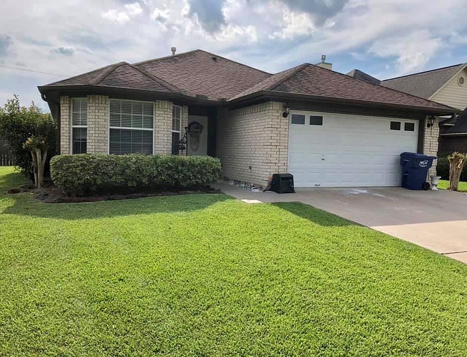 1st image of 706 Live Oak Ave