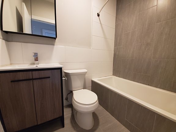 4th image of 335 Whiton St #2E