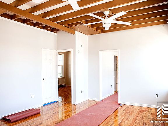 5th image of 9611 Seaview Ave