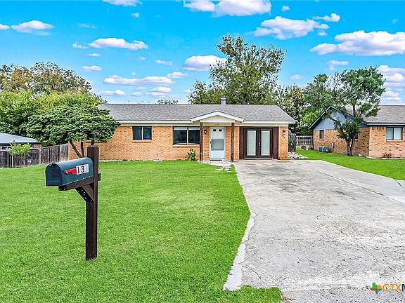 3rd image of 137 Lullwood Dr