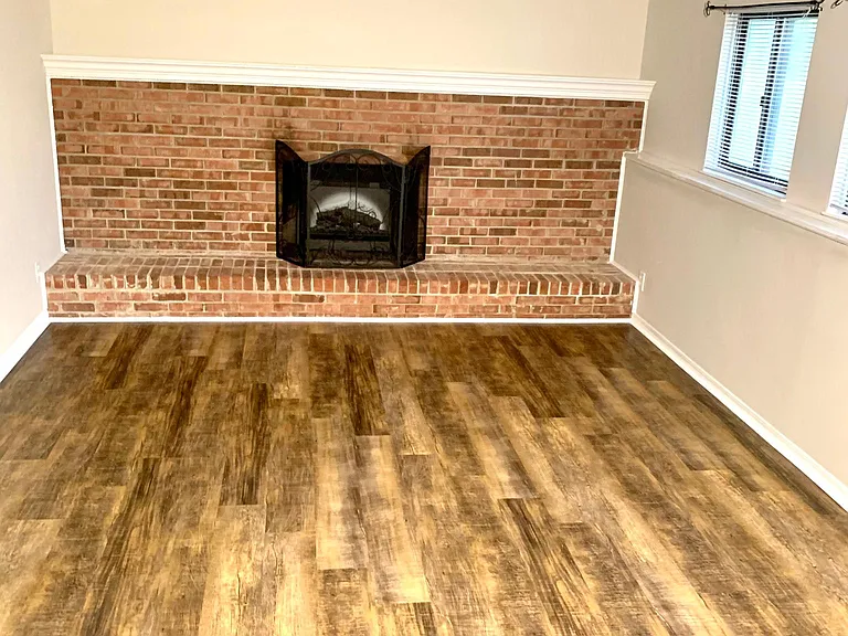 1891 Fernwood Pl — Photo 16