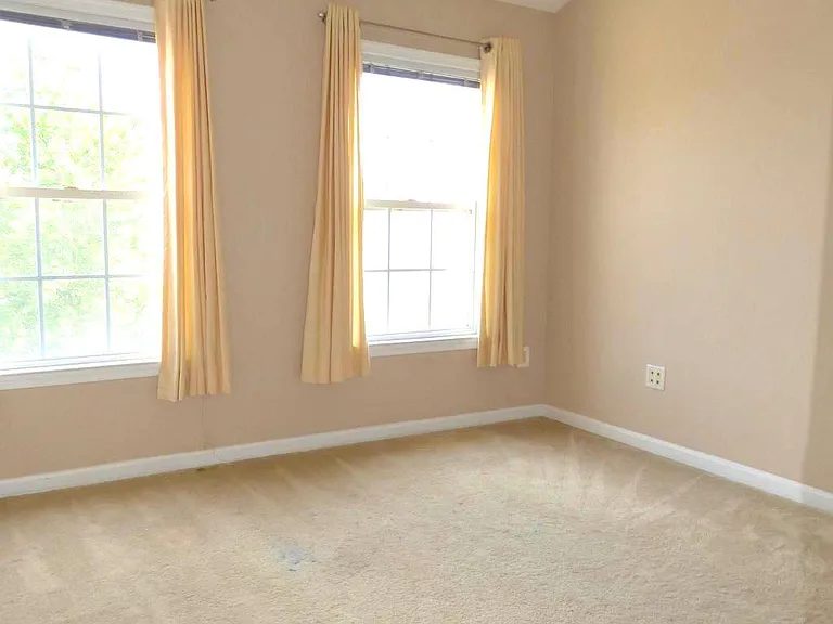 44286 Acushnet Ter — Photo 12