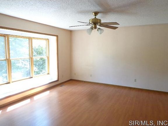 5th image of 140 Sunfish Dr