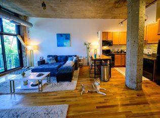 215 N Aberdeen St #A-307, Chicago, IL 60607