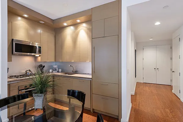 Sold by Nest Seekers International | media 13