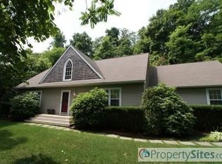 62 N Country Rd, East Setauket, NY 11733