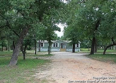 1st image of 184 Hickory Hill Dr