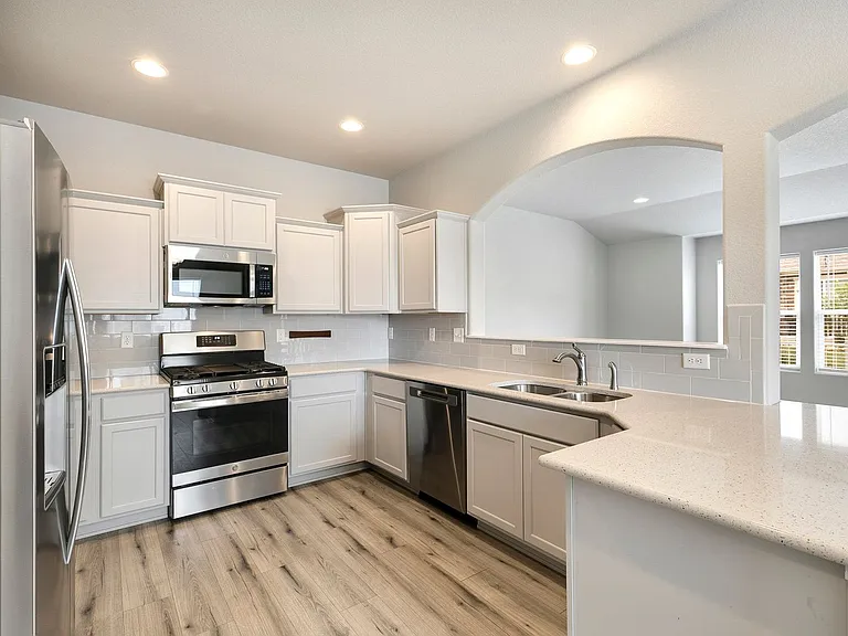 875 Petra Hts — Photo 8