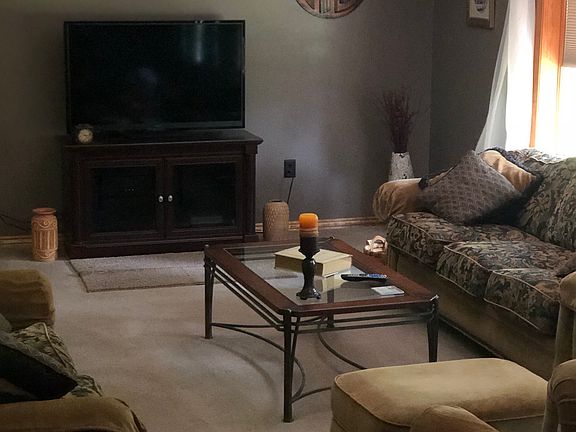 3rd image of 95 Pleasant Hill Cir