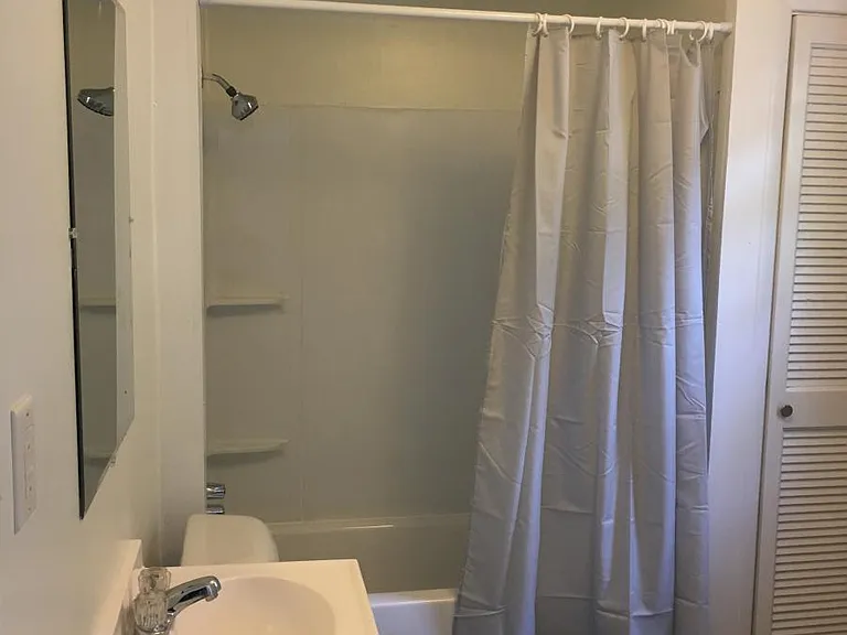 828 W 18th St #1 — Photo 7