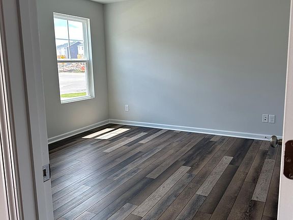 First floor bed room with closet