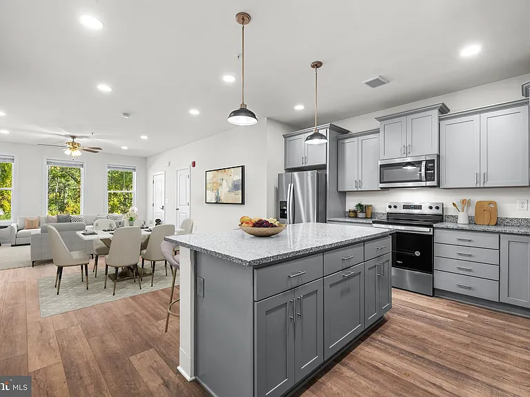 900 Gilbert Rd #3601B — Photo 7