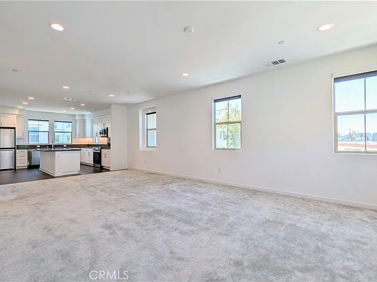 231 Babson Ct — Photo 17