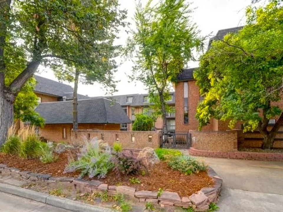 1065 University Ave #115