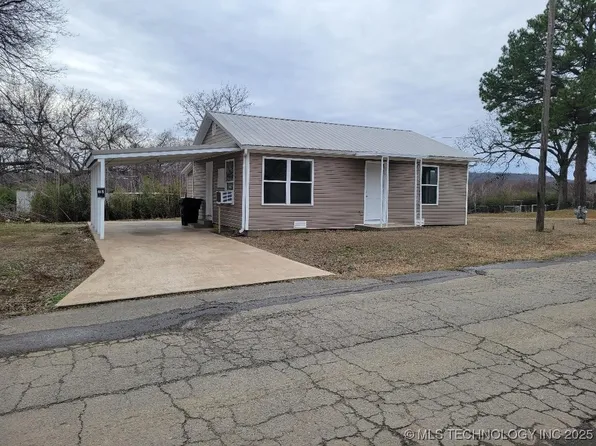 717 Woodland St, Eufaula, OK 74432