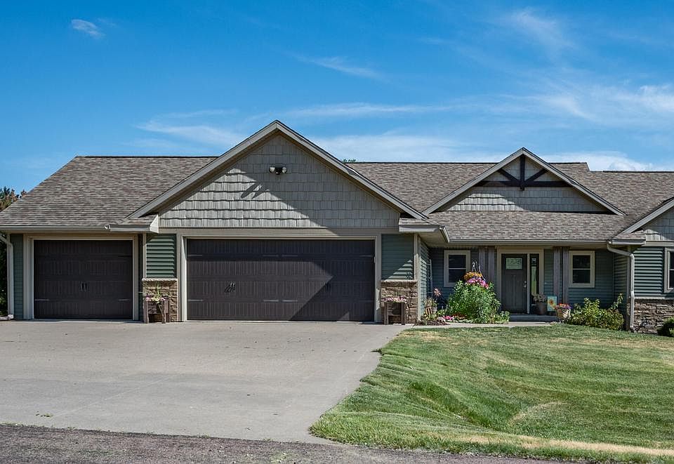 1st image of W7563 Castle Heights DRIVE