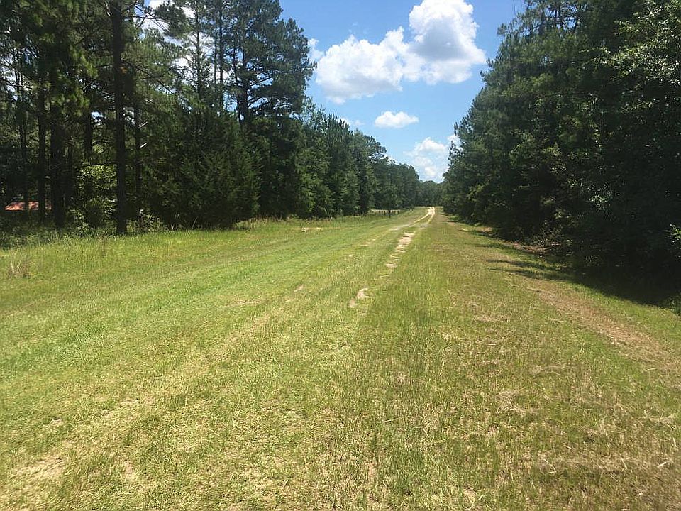 NE Dixon Ct (road itself)