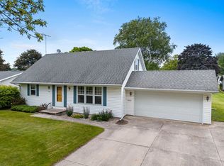 1204 Hillcrest Ave, Kewaunee, WI 54216