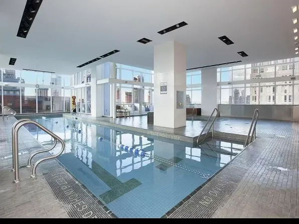 350 West 42nd Street image 10 of 13