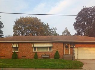 1102 25th St, Menominee, MI 49858