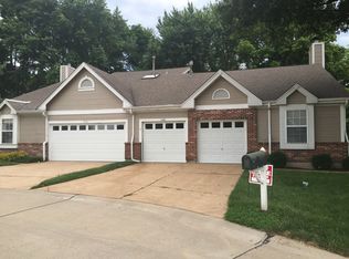 1422 Eagles Way Ct, Hazelwood, MO 63042