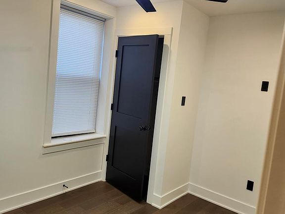 4th image of 219 W Queen Ln