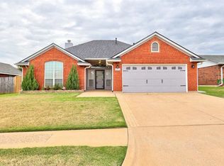 3920 SW Parkridge Blvd, Lawton, OK 73505