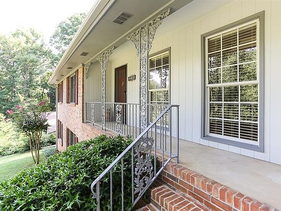 3rd image of 2235 Winding Woods Dr