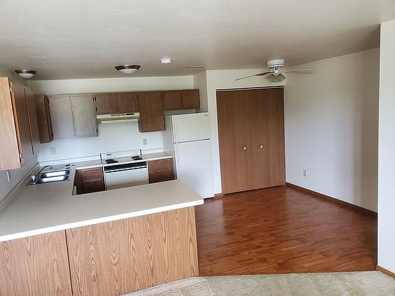 2nd image of S76W16891 Gregory Dr #A