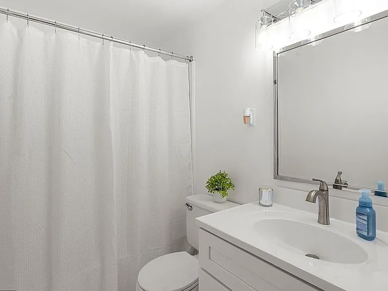 4204 Harvest Ct — Photo 6