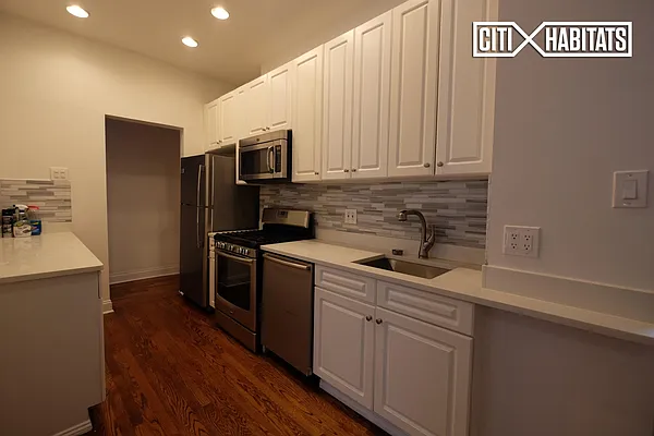 Rented by Citi Habitats | media 44